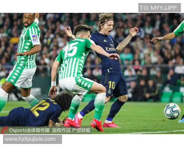 萨维尼奥妙传助攻B席头槌破门曼城再下一城扩大领先优势 萨维尼奥妙传助攻B席头槌破门曼城再下一城扩大领先优势